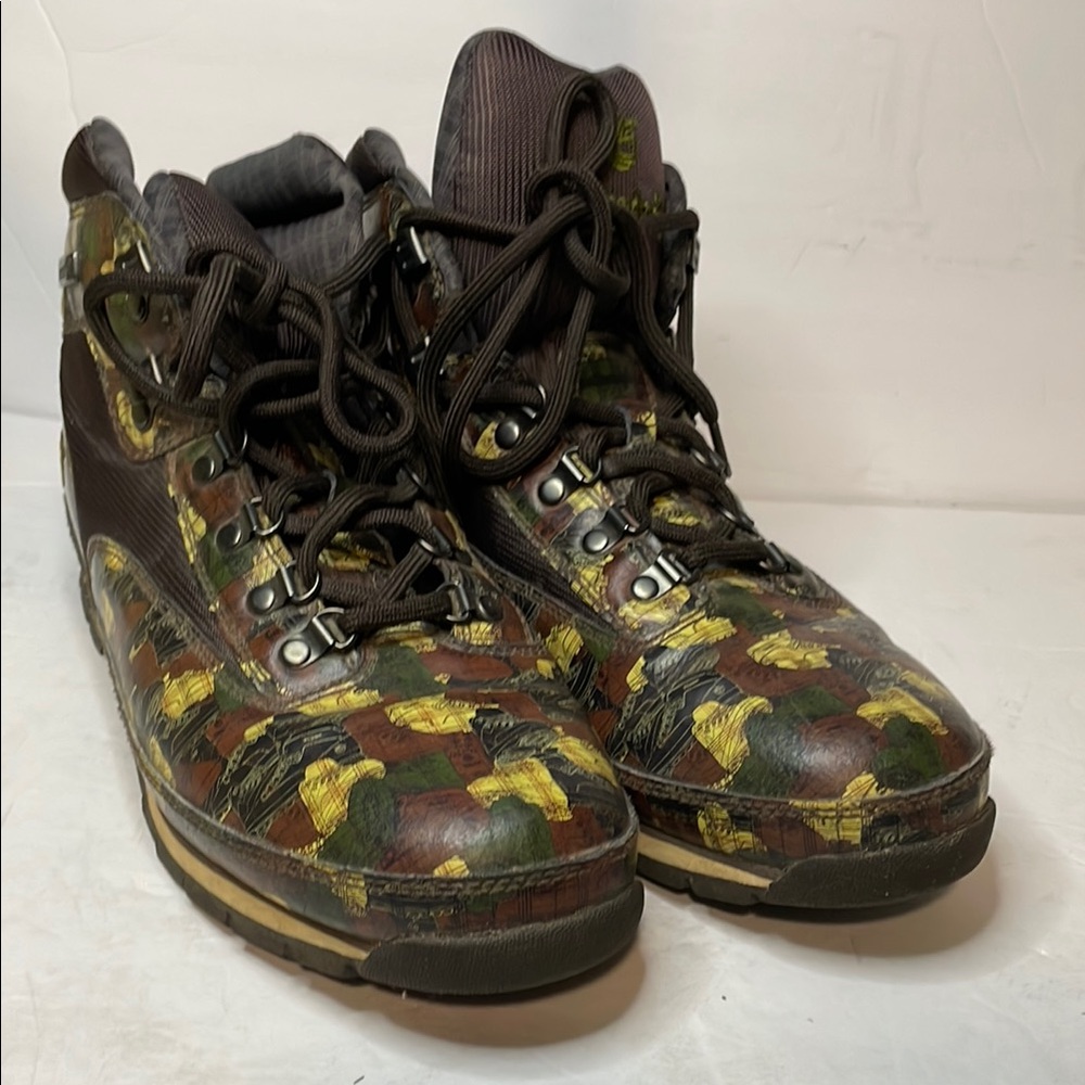 Timberland Men's Camouflage Hiking Boots size 13